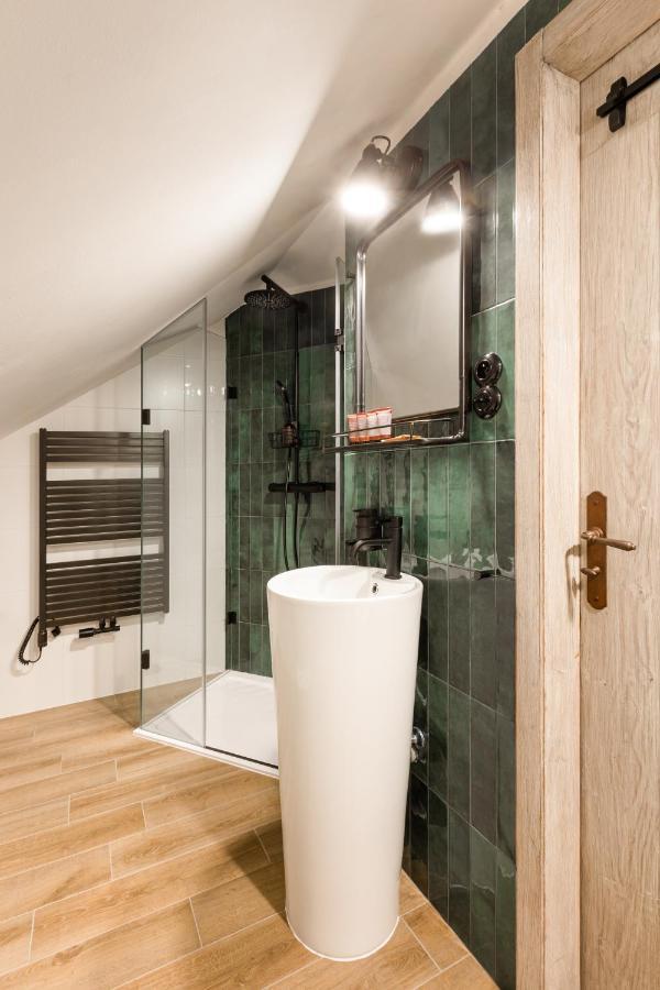Bohemian Chic 2 Bedroom 2 Bathroom Loft With Hanging Chair Πράγα Εξωτερικό φωτογραφία