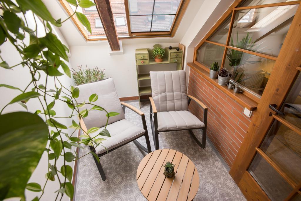 Bohemian Chic 2 Bedroom 2 Bathroom Loft With Hanging Chair Πράγα Εξωτερικό φωτογραφία