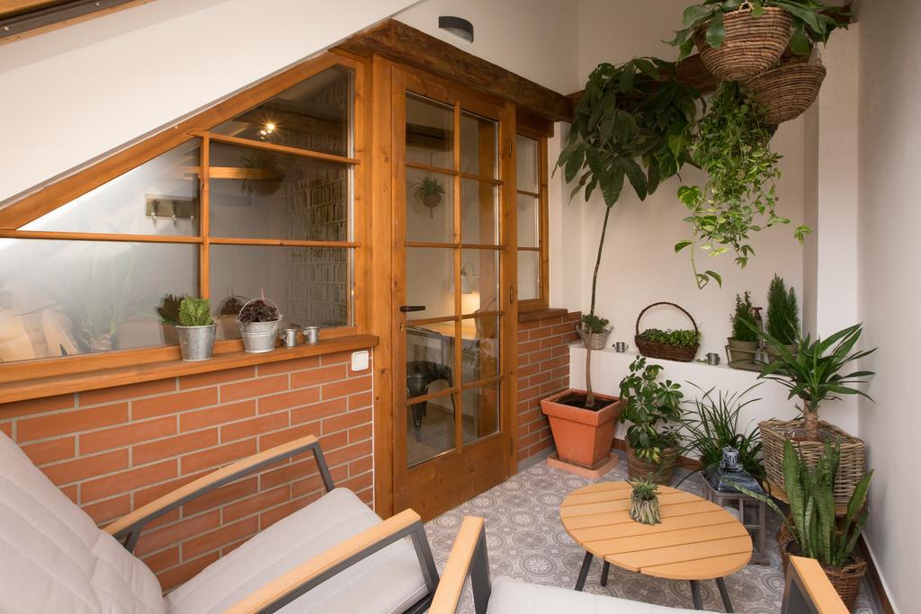 Bohemian Chic 2 Bedroom 2 Bathroom Loft With Hanging Chair Πράγα Εξωτερικό φωτογραφία