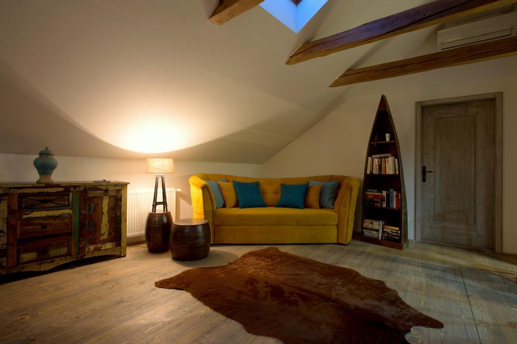 Bohemian Chic 2 Bedroom 2 Bathroom Loft With Hanging Chair Πράγα Εξωτερικό φωτογραφία