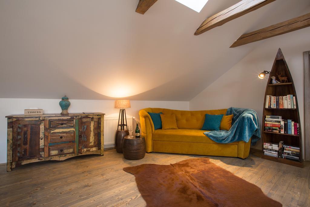 Bohemian Chic 2 Bedroom 2 Bathroom Loft With Hanging Chair Πράγα Εξωτερικό φωτογραφία