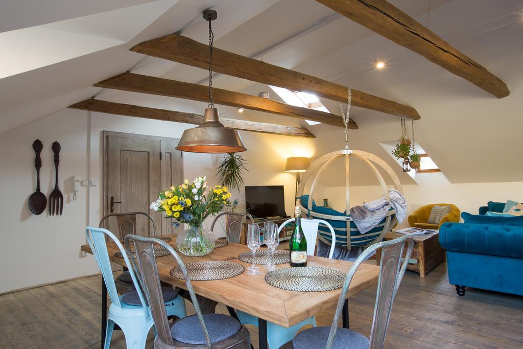 Bohemian Chic 2 Bedroom 2 Bathroom Loft With Hanging Chair Πράγα Εξωτερικό φωτογραφία