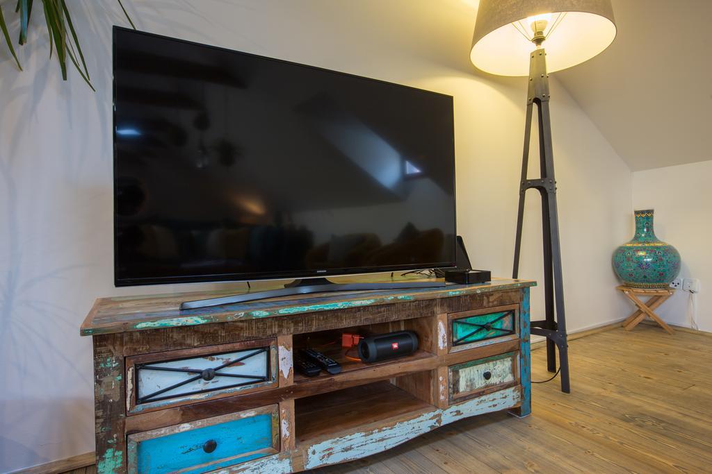 Bohemian Chic 2 Bedroom 2 Bathroom Loft With Hanging Chair Πράγα Εξωτερικό φωτογραφία